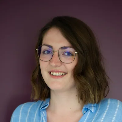 Portrait de Léa, assistante communication et évènementiel